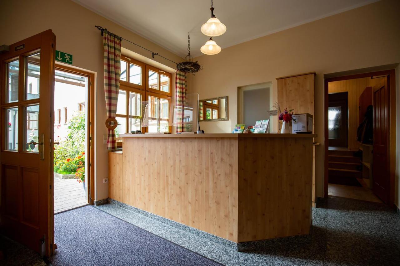 Gasthaus Und Hotel Goettler Josef Румельтсхаузен Экстерьер фото
